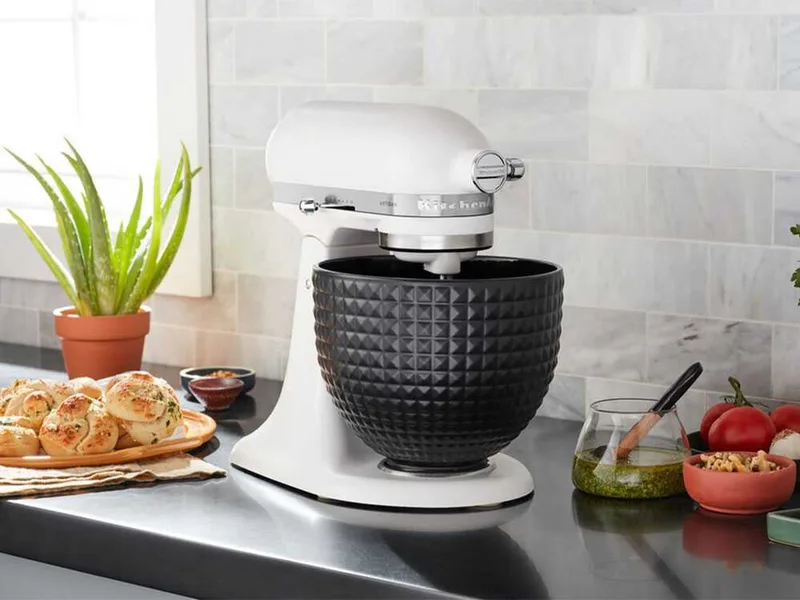 KitchenAid Black Studded - Bol en céramique 4,7 L