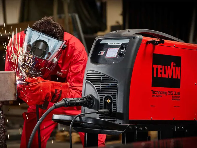 Telwin Technomig 215 Dual Synergic - Poste à souder inverter multiprocessus - gaz/no gaz-mig-mag, mma et tig