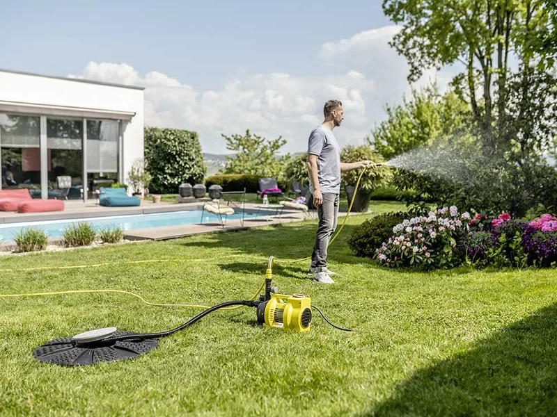 Karcher 4.500 Garden - Pompe électrique d'arrosage - pompe de jardin de 550 watt