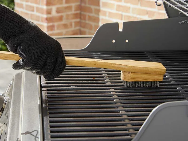 Brosse pour grilles Weber en bambou - 45 cm