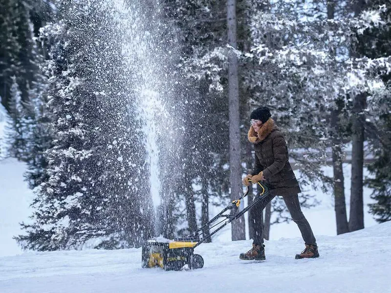 Stanley Fatmax SCSNP460R2-QW - Fraise à neige à batterie - 2 x 18 V 6 Ah