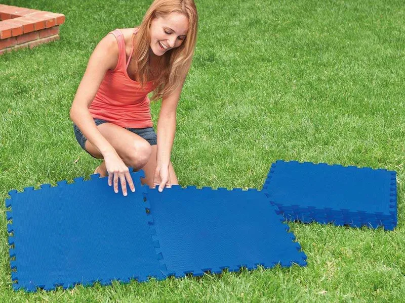 Dalle antidérapante bleue 50x50 cm 8pcs Intex 29081
