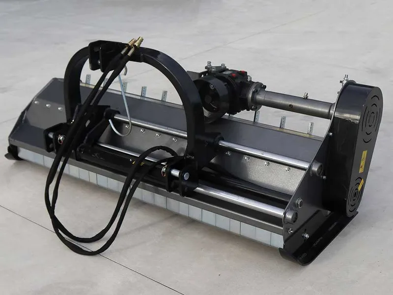 BlackStone BP 180 Hydro - Broyeur pour tracteur - Série médium-lourde - Déport hydraulique