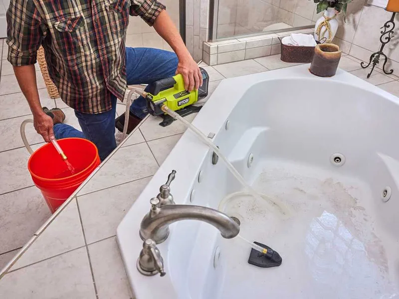 Ryobi RY18TPXA-0 - Pompe auto-amorçante à batterie - 18 V - sans batteries ni chargeur