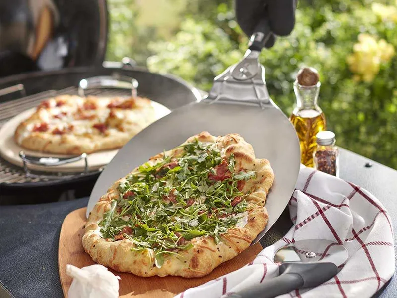Pelle à pizza en acier inox Weber