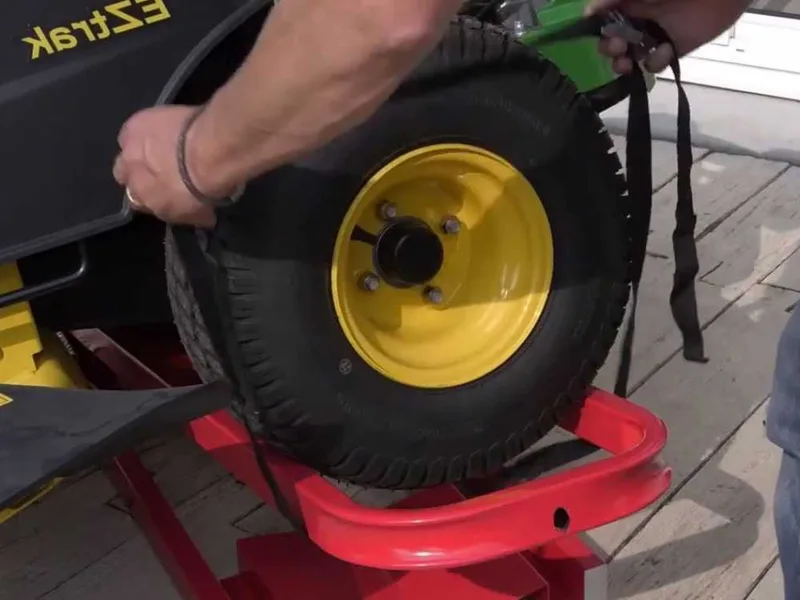 Lève tondeuse professionnel pour autoportée, élévateur pour maintenance - max 500 kg