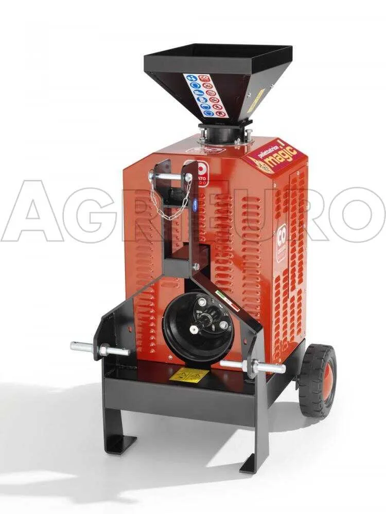Ceccato Olindo - Presse à pellets PTO pour tracteur - fabrication de pellets pour le chauffage