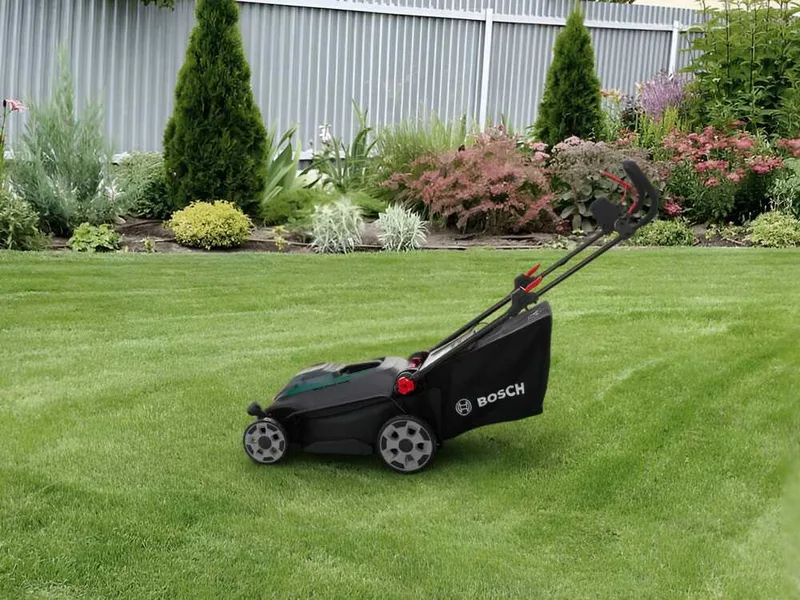 Bosch Rotak18V2-43 - Tondeuse à gazon sans fil - 3 X 18 V/4 Ah - Coupe 43 cm