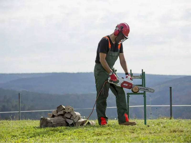 Ikra IECS 1835 - Tronçonneuse électrique de 1800W - Guide de 36 cm