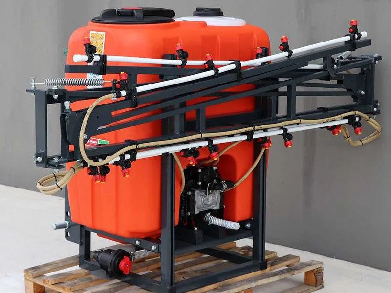 Dal Degan MANDA 300L - Pulvérisateur pour désherbage à tracteur - Cuve 300L - Barre 10 m - Pompe BP 60K
