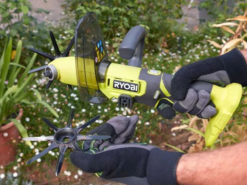 Ryobi RY18HCA-0 - Motobineuse à batterie - 18V - sans batterie et sans chargeur
