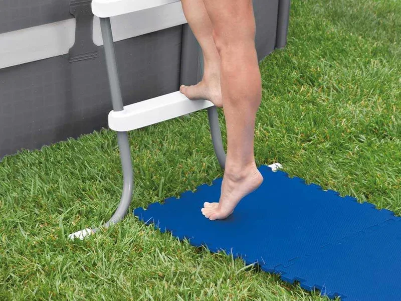 Dalle antidérapante bleue 50x50 cm 8pcs Intex 29081