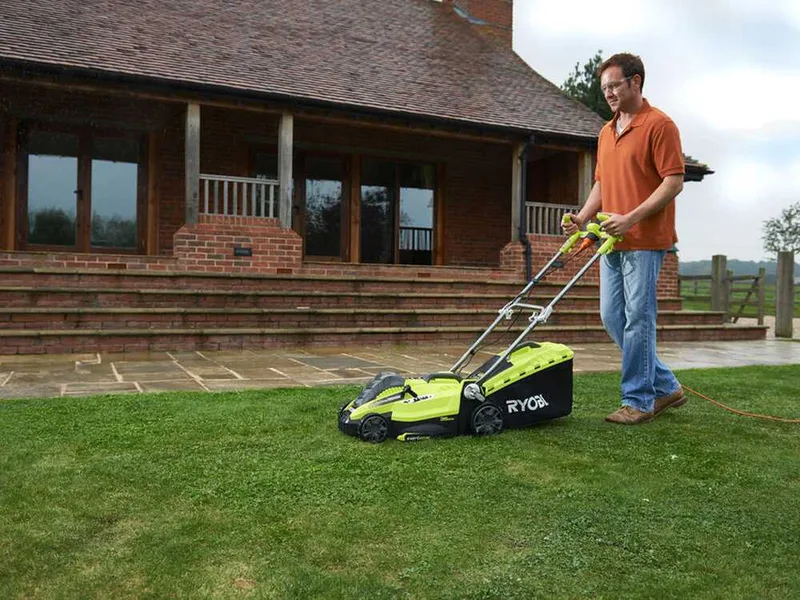 Ryobi RLM15E36H - Tondeuse à gazon électrique - 1500W - Coupe de 36 cm