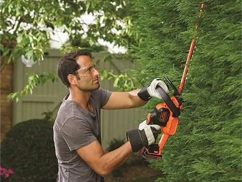 Taille-haie à batterie Black & Decker GTC18502PC-QW 18V 2Ah + une batterie 18V 2Ah - lamier 50cm