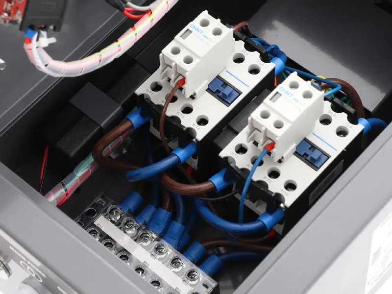 Boîtier ATS monophasé Pramac pour les groupes électrogènes PMi 4500 et PMi 6500
