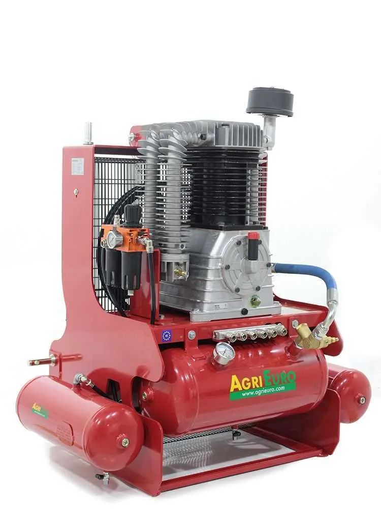 Compresseur avec attelage 3 points AgriEuro Tractor 1600 récolte des olives et taille