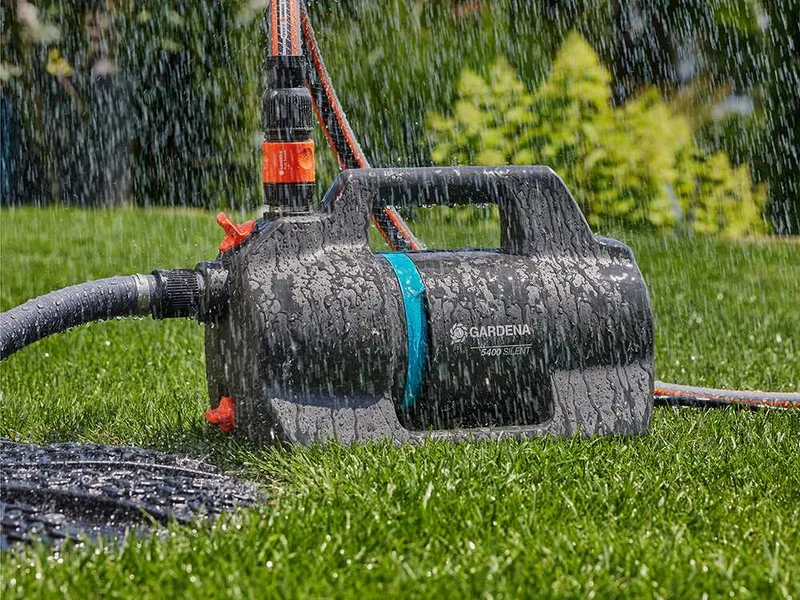 Gardena 5400 Silent - Pompe électrique de jardin auto-amorçante - 650 W