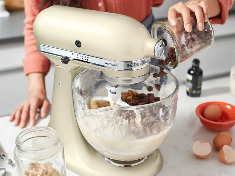 KitchenAid Artisan 5KSM125-EAC Crème - Batteur mélangeur planétaire avec tête relevable