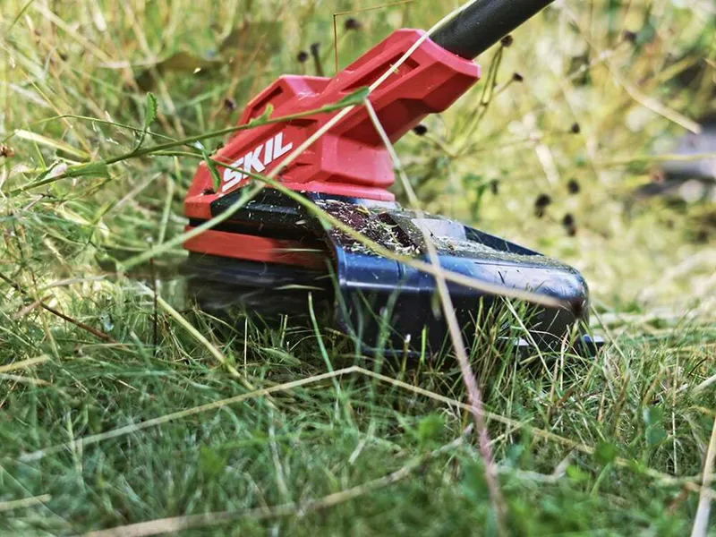 Skil 0250 - Débroussailleuse à batterie - 20V 2Ah