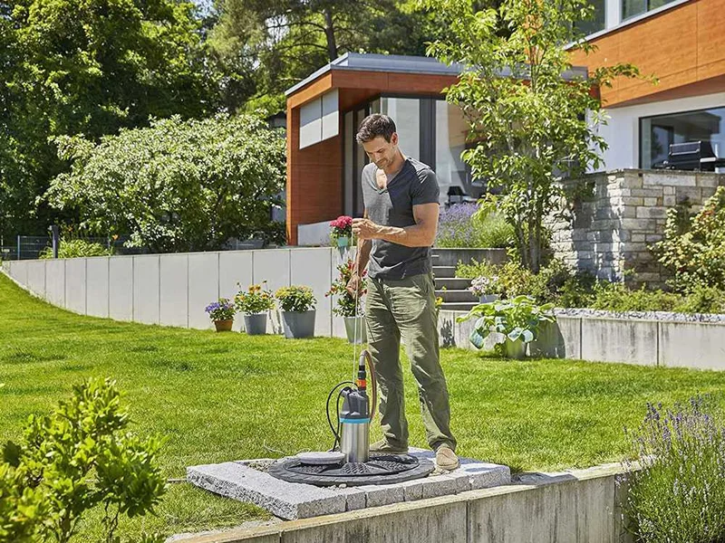 Pompe immergée à pression Gardena 5900/4 inox - pour eaux claires - 900W