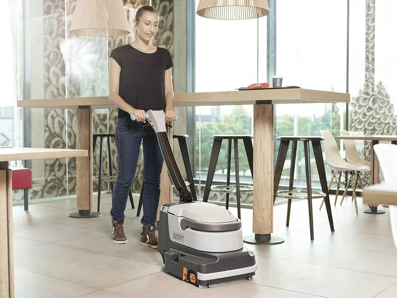 NILFISK SC 250 - Autolaveuse à batterie sans-fils 3 en 1 : lave, sèche et aspire