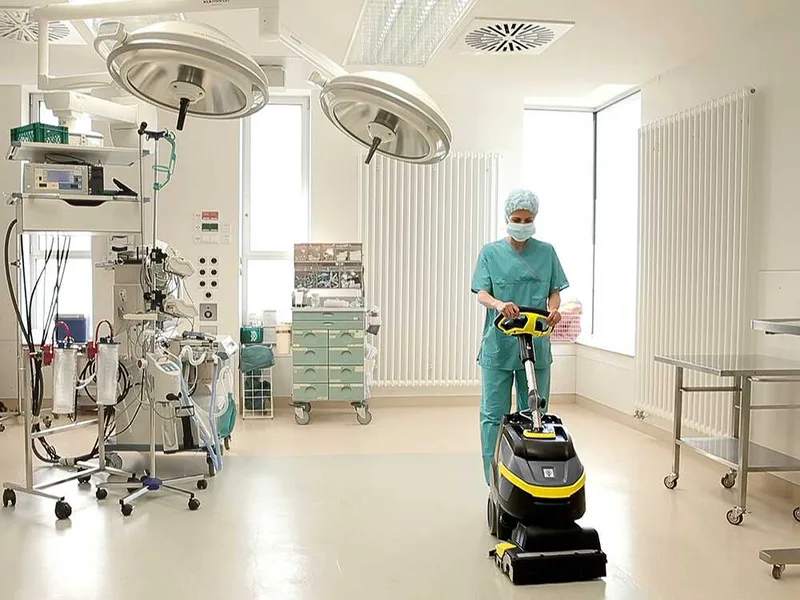 Karcher Pro BR 35/12 C Bp Pack - Autolaveuse professionnelle à batterie - 3 en 1 : lave, sèche et aspire