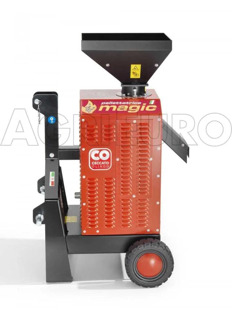 Ceccato Olindo - Presse à pellets PTO pour tracteur - fabrication de pellets pour le chauffage