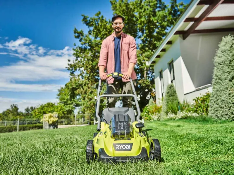 Tondeuse à batterie ryobi RLM36X41H50PG - MAX power 36V - 5Ah - bac de 45 L - coupe de 40 cm