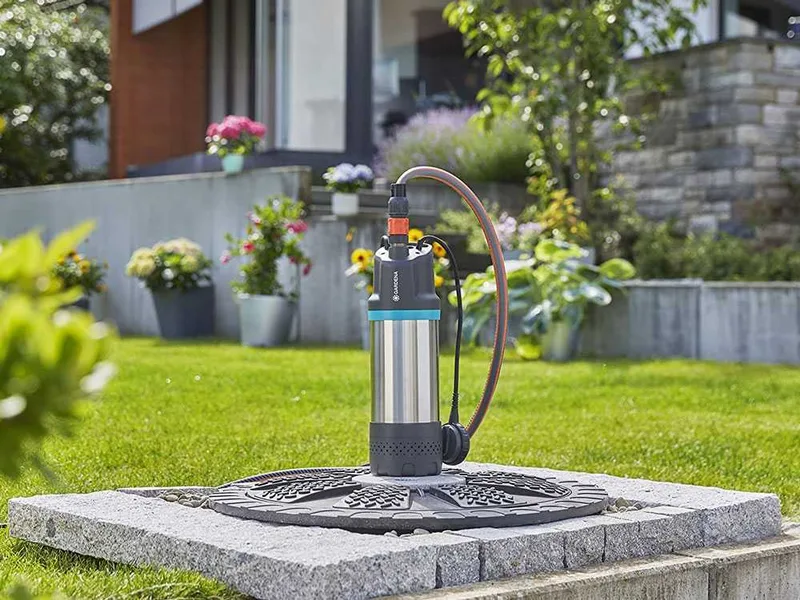 Pompe immergée à pression Gardena 5900/4 inox - pour eaux claires - 900W