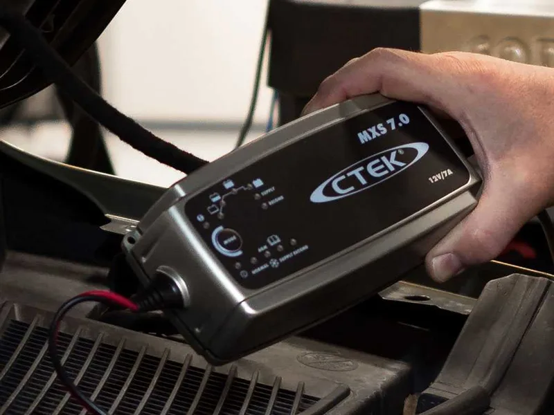 CTEK MXS 7.0 - Chargeur de batterie 12V - 8 étapes - automatique - caravanes, véhicules tout-terrain, bateaux, voitures