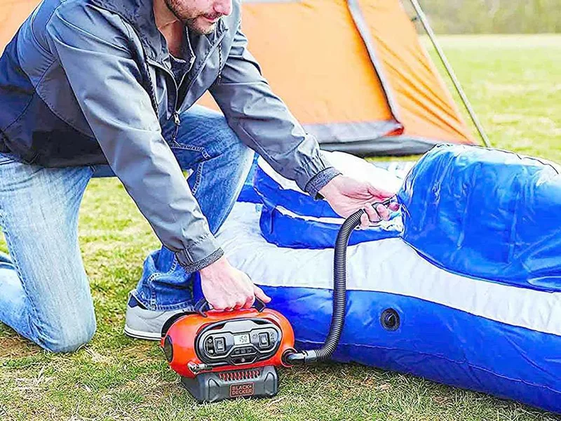 Black & Decker BDCINF18N-QS - Compresseur d'air portatif Oilless Multi-alimentation - 11 Bar Max