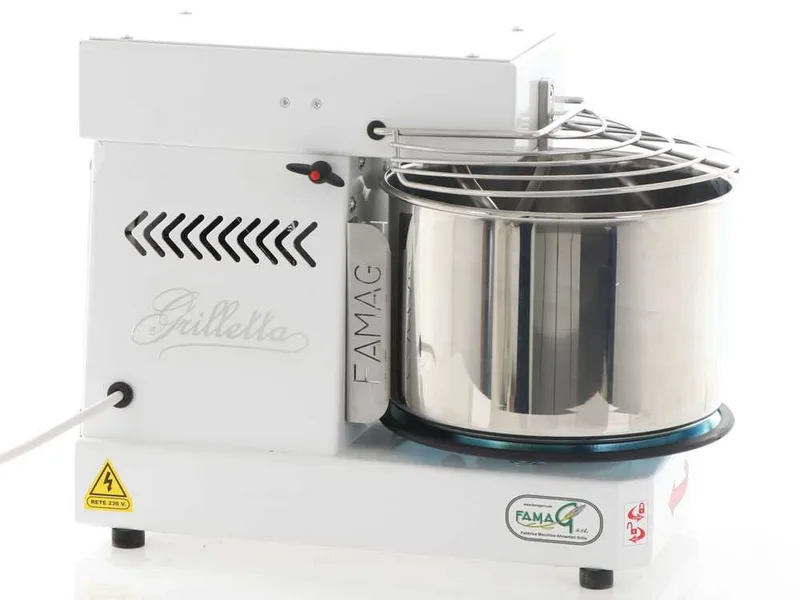 Pétrin à spirale Famag Grilletta IM 6 S 10 vitesses - Haut niveau d'hydratation - tête basculante - écran LCD - Capacité de cuve 6 Kg 11 litres