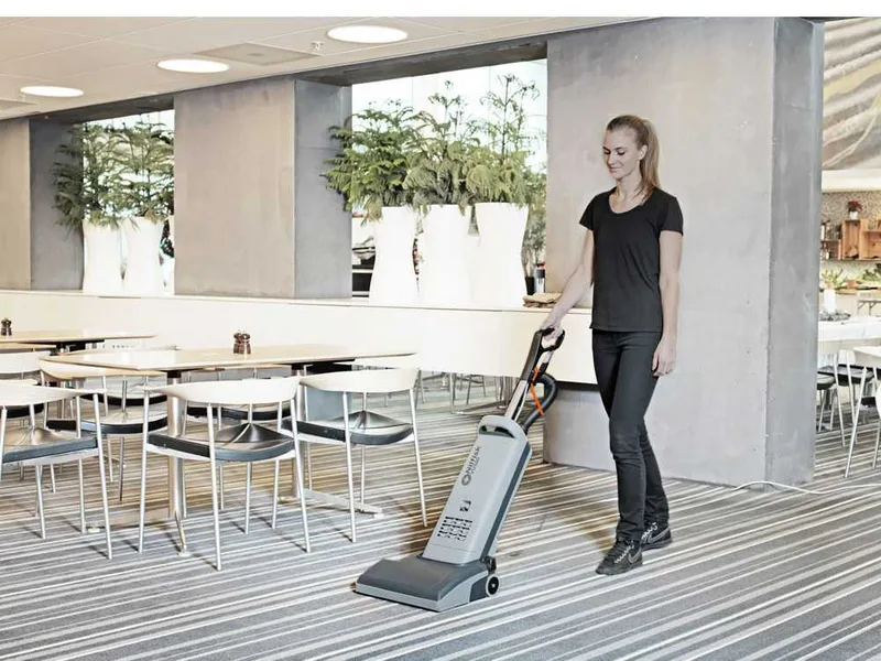 Nilfisk VU500 12 inch SMU EU - Aspirateur-batteur - 900 W