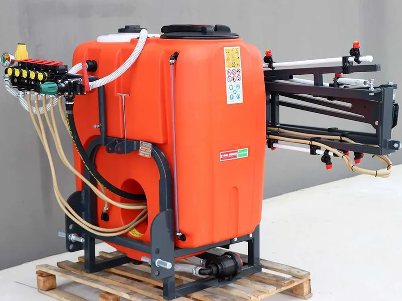 Dal Degan MANDA 300L - Pulvérisateur pour désherbage à tracteur - Cuve 300L - Barre 10 m - Pompe BP 60K