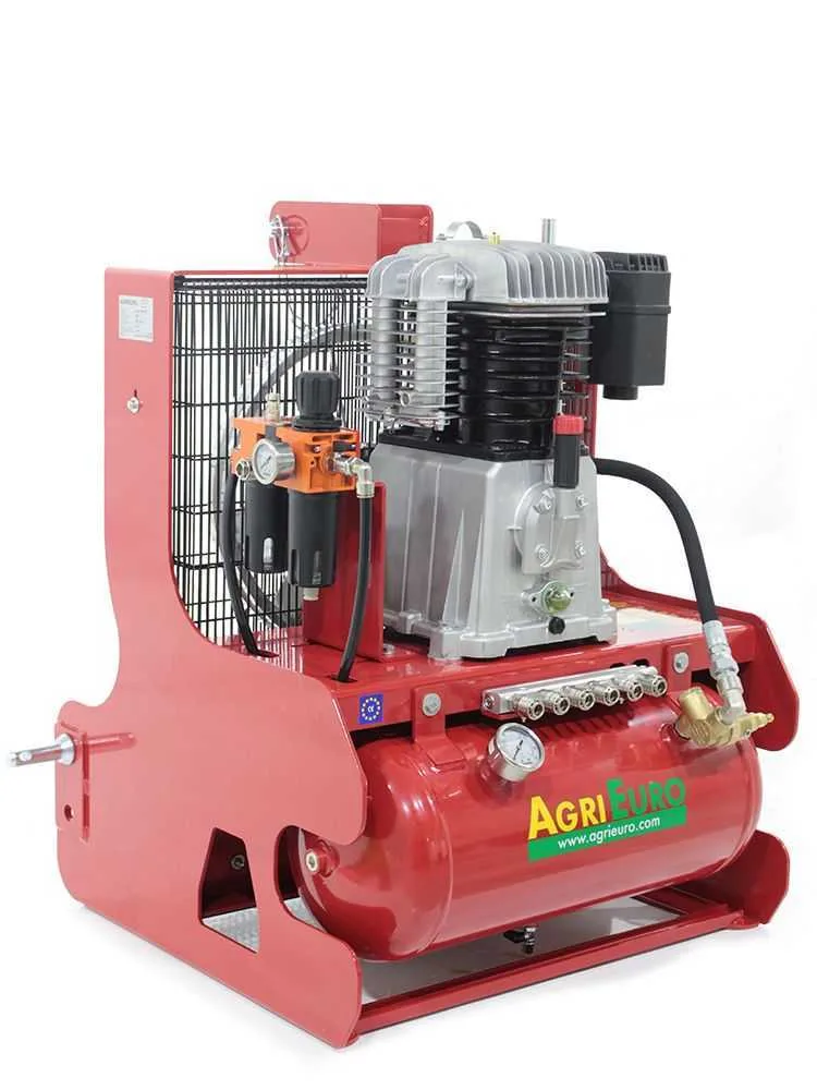 Compresseur avec attelage 3 points AgriEuro Tractor 900 récolte des olives et taille