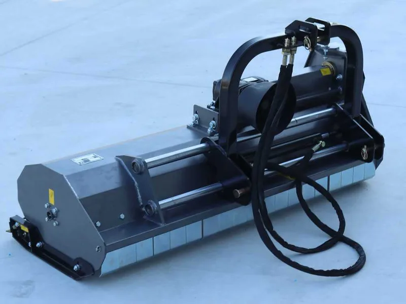 BlackStone BL 140 Hydro - Broyeur sur tracteur - Série légère - Déport hydraulique