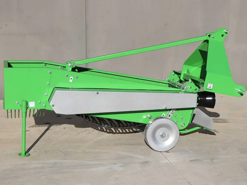 Bomet UPUS - Arracheuse de pommes de terre à tapis - Rangée simple - Pour tracteurs avec attelage à trois points