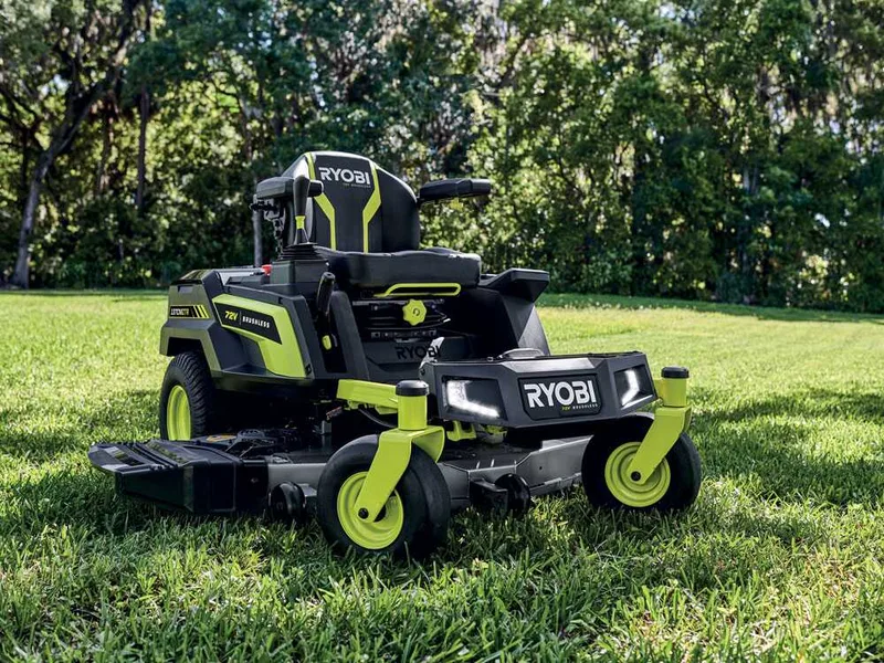 Ryobi ZTRX137 - Tondeuse autoportée à rayon de braquage zéro sur batterie - 72V/30Ah - Coupe de 137cm - 2en1