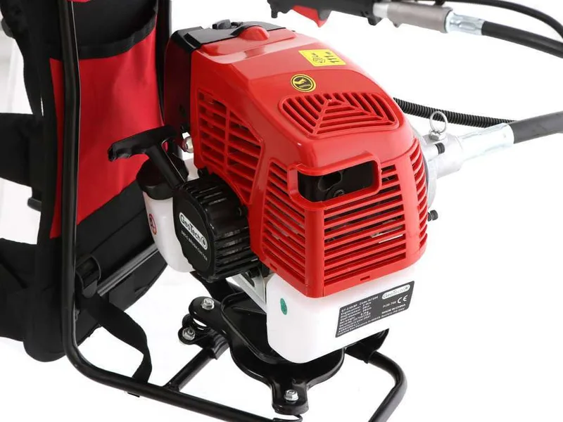 GeoTech GT-2 58 BP - Taille-haie thermique sur perche avec dossière - 58 cm³