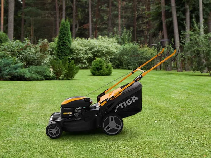 Stiga Combi 55 SQ H - Tondeuse à gazon thermique autotractée - Moteur Honda GCVx200 - Largeur de coupe 53 cm