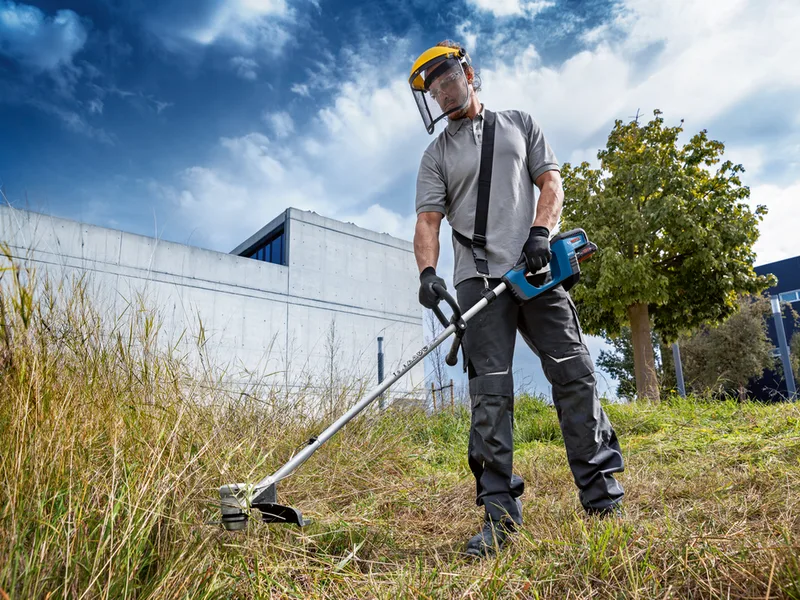 Bosch Professional GFR 18V-23 - Débroussailleuse à batterie 18V 4Ah