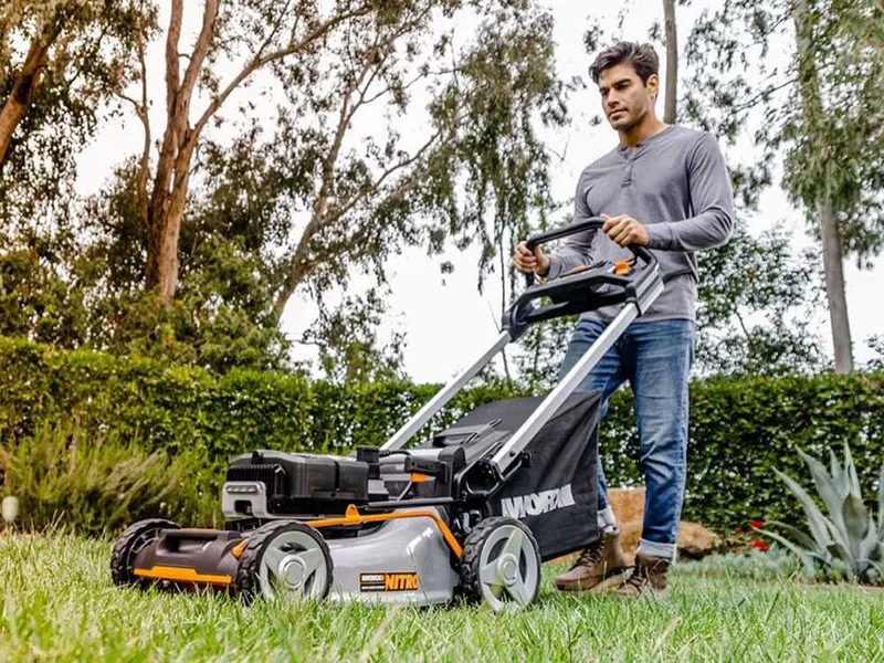 Tondeuse autotractée à batterie worx nitro WG761E - 80V / 4Ah - coupe de 51 cm