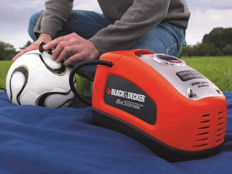 Black & Decker ASI300-QS - Compresseur d'air portatif monophasé, oil-less - 11 Bar Max