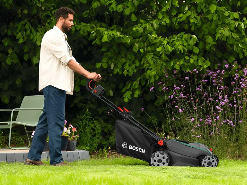 Bosch Rotak18V2-43 - Tondeuse à gazon à batterie - Largeur de coupe 43 cm