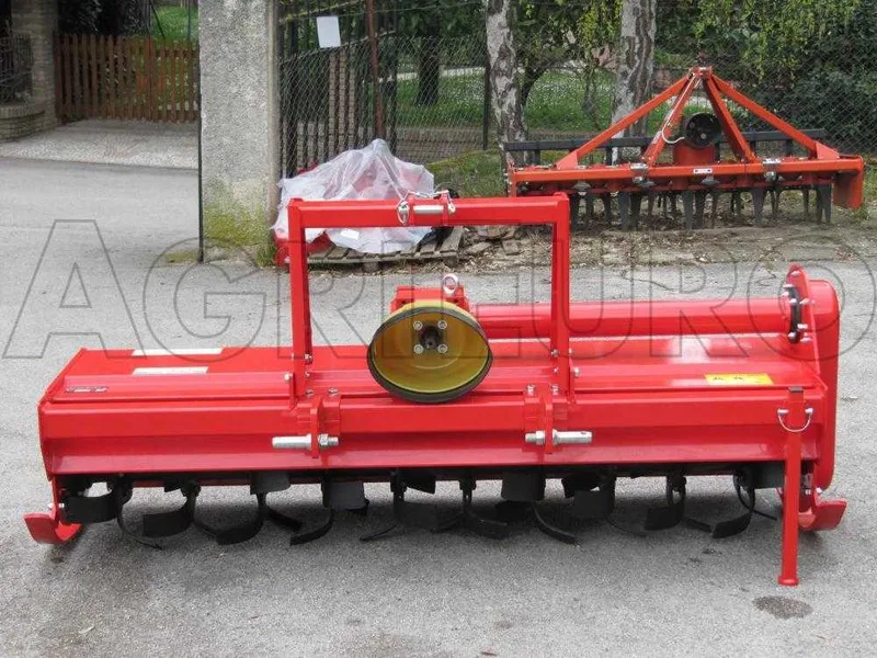 Fraise rotative série médium AgriEuro UR 186 - cardan avec limiteur à friction professionnel - Prise de force anti-horaire (Rotation vers la gauche)