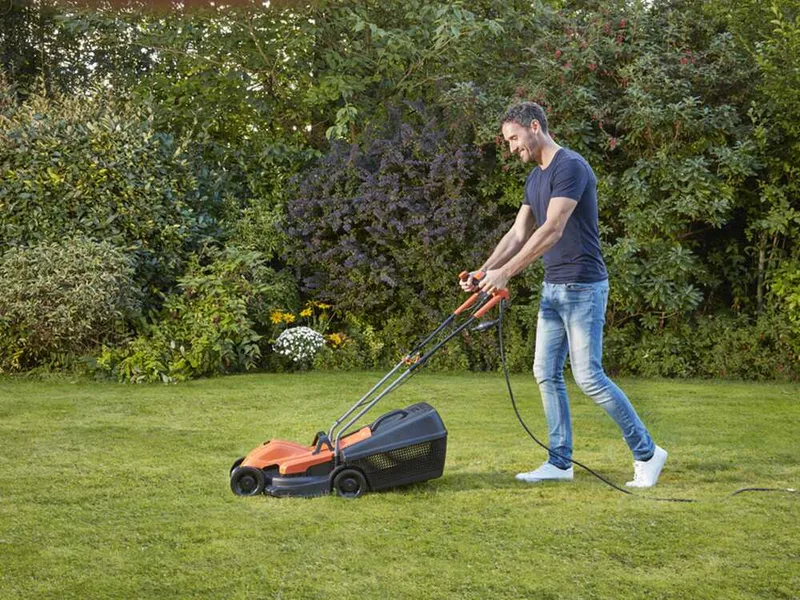 Black & Decker BEMW451BH-QS - Tondeuse à gazon électrique - 1200W - Coupe de 32 cm