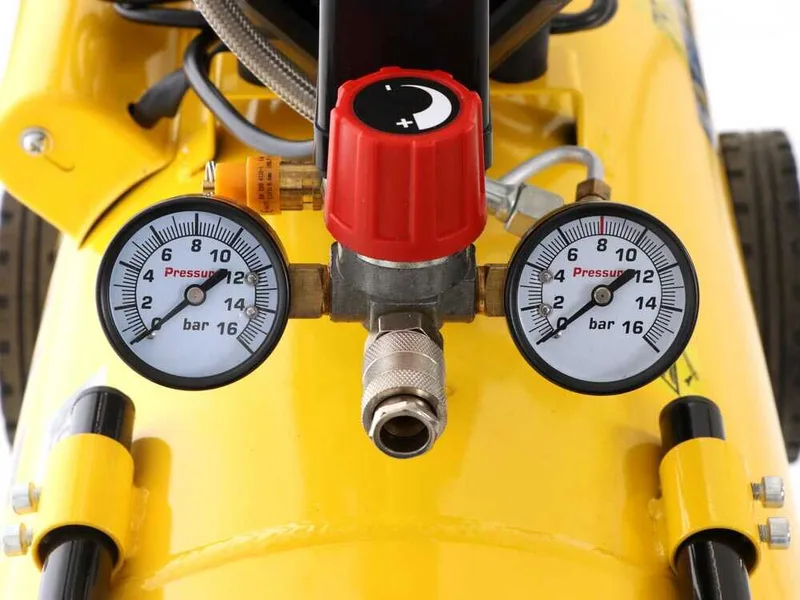 Stanley DST 150/8/50 SXCMS1350HE - Compresseur d'air électrique monophasé silencieux, oil-less - Moteur 1.3 CV - 50 L