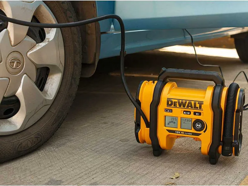 DeWalt DCC018N-XJ - Compresseur d'air à batterie portatif - Batterie 18V/2.0 Ah et chargeur inclus