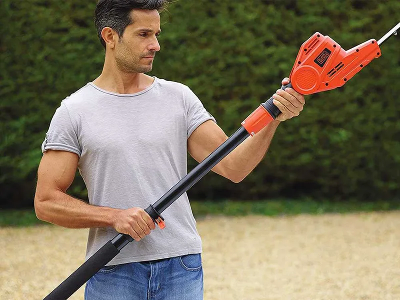 Black & Decker PH5551-QS - Taille-haie électrique sur perche de rallonge télescopique orientable - Lame de 51 cm