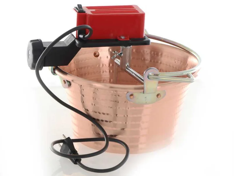 Chaudron en cuivre électrique martelé pour polenta NuovaFac Cuoca Automatica base plate 4L - 5W